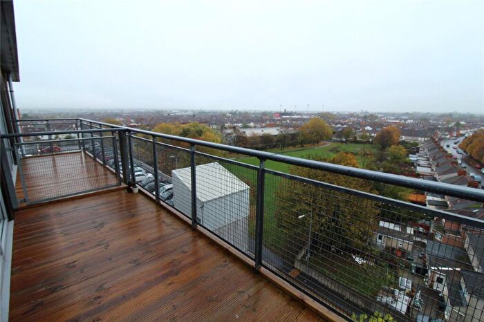 2 Bedroom Apartment To Rent In The Paramount, Beckhampton Street, Swindon, Wiltshire, SN1