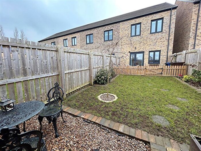 2 Bedroom End Of Terrace House To Rent In Mill Way, Selby, YO8