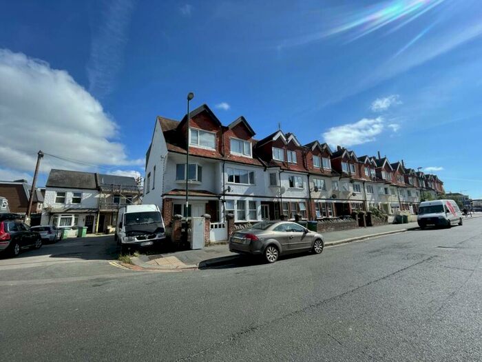 1 Bedroom Flat To Rent In Linden Road, Bognor Regis, West Sussex, PO21