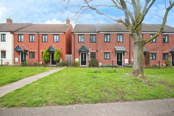 2 Bedroom End Of Terrace House For Sale In Sydenham Drive, Leamington Spa, CV31