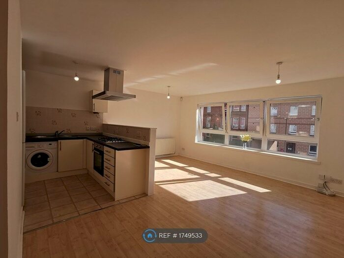 2 Bedroom Flat To Rent In Finlay Drive, Glasgow, G31