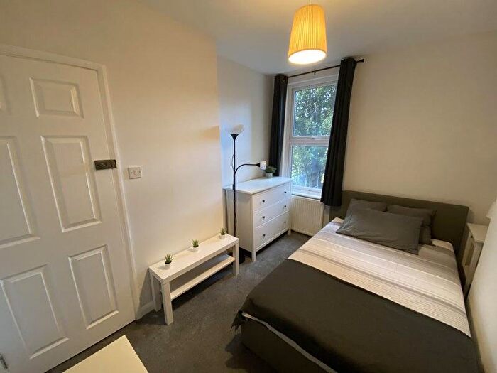 Flat To Rent In Randall Street, Maidstone, ME14