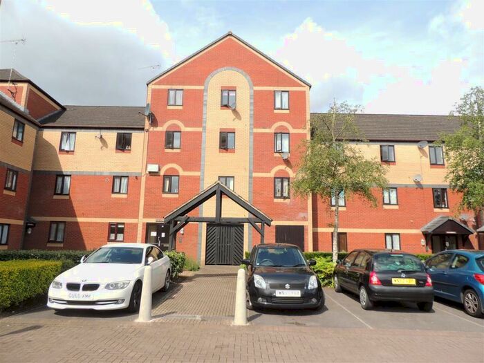 2 Bedroom Apartment To Rent In Crates Close, Kingswood, Bristol, BS15