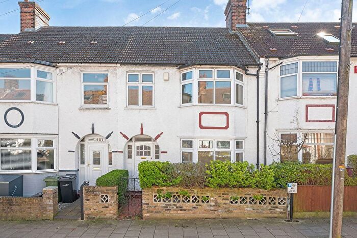 3 Bedroom Semi Detached House For Sale In Claverdale Road, Tulse Hill, SW2