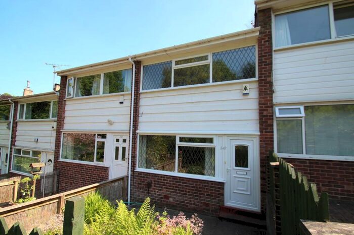 3 Bedroom House To Rent In Gledhow Lane, Leeds, West Yorkshire, LS7