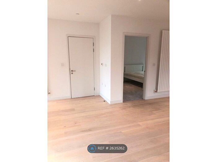 1 Bedroom Flat To Rent In Flagship House, London, E16