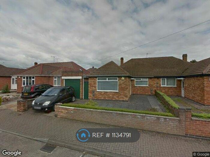 3 Bedroom Bungalow To Rent In Asquith Boulevard, Leicester, LE2