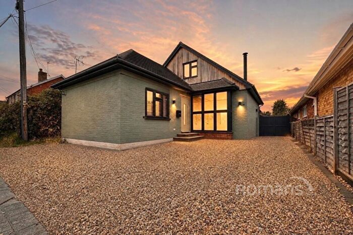 5 Bedroom Detached House For Sale In Branksome Hill Road, College Town, Sandhurst, GU47