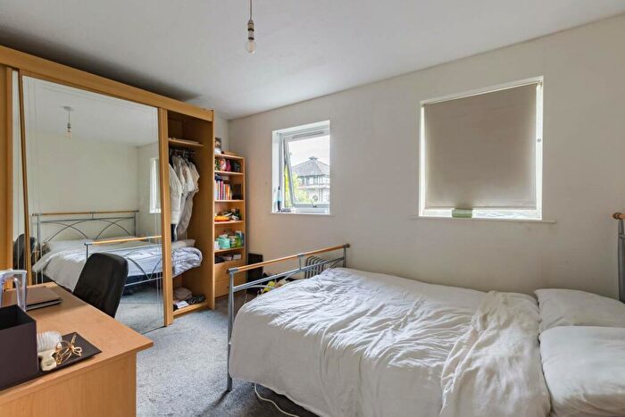 2 Bedroom Flat To Rent In Taeping Street, Isle Of Dogs, London, E14