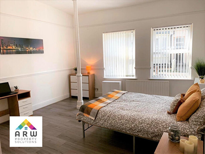 2 Bedroom Flat To Rent In Lawrence Road, Liverpool, Merseyside, L15