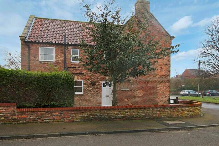 2 Bedroom Semi-Detached House To Rent In 2 Manor View, Rillington, YO17