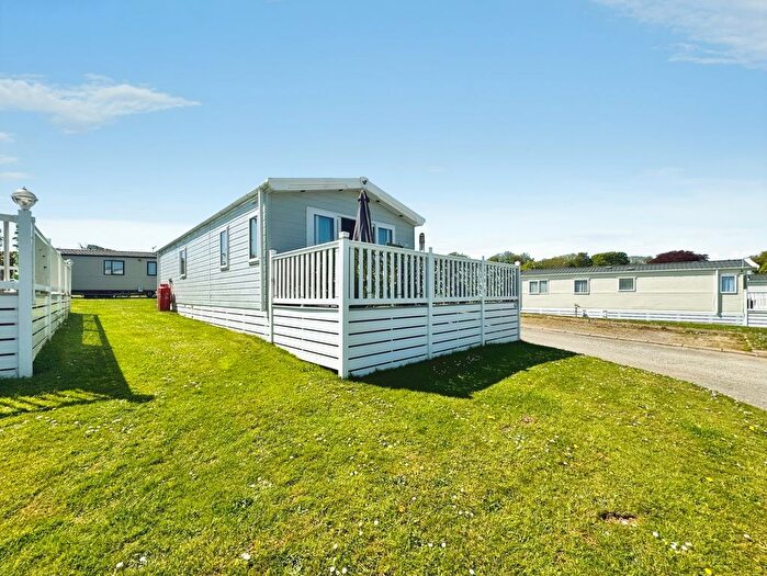2 Bedroom Property For Sale In Trelawne Manor Holiday Park, Trelawne, PL13