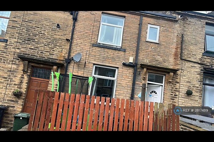 2 Bedroom Terraced House To Rent In High Street, Thornton, Bradford, BD13