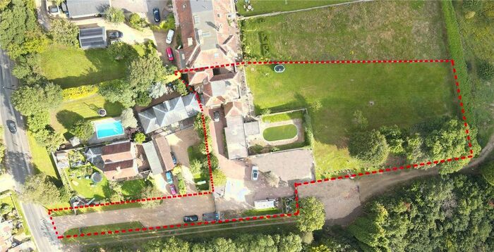 4 Bedroom Detached House For Sale In Sharpthorne Road, Sharpthorne, East Grinstead, West Sussex, RH19