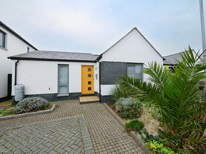 2 Bedroom Detached Bungalow For Sale In Hopton Close, Bude, EX23