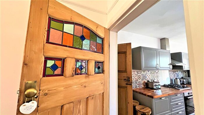 3 Bedroom Terraced House For Sale In Sir Johns Road, Selly Park, Birmingham, B29