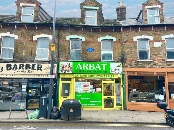 3 Bedroom Flat To Rent In Hoe Street, Walthamstow, London, E17