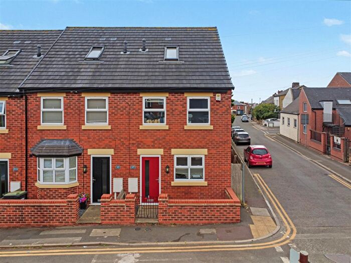 3 Bedroom End Terrace House For Sale In Burford Street, Arnold, Nottingham, NG5