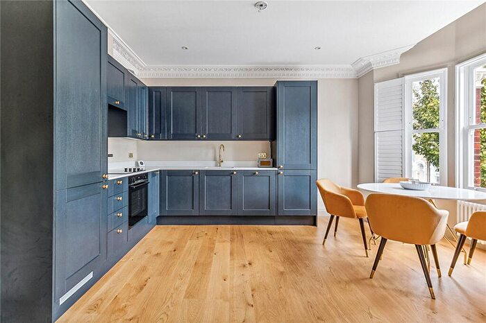 2 Bedroom Apartment To Rent In Devereux Road, SW11
