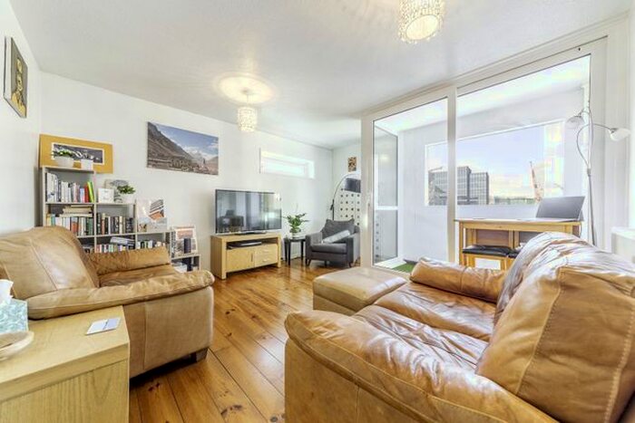 1 Bedroom Flat To Rent In Petticoat Tower, Petticoat Square, E1