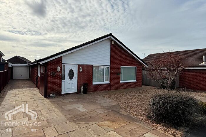2 Bedroom Bungalow For Sale In Hampton Court, Lytham St Annes, Lancashire, FY8