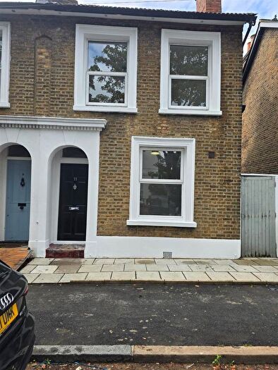 1 Bedroom Property To Rent In Elm Grove, London, SE15