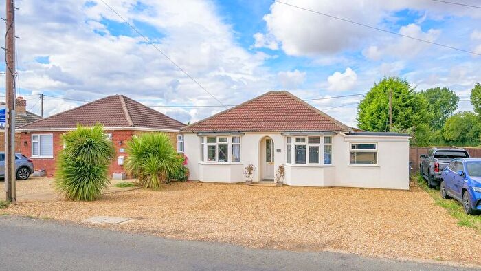 4 Bedroom Detached Bungalow For Sale In Smeeth Road, Marshland St James, Wisbech, Norfolk, PE14