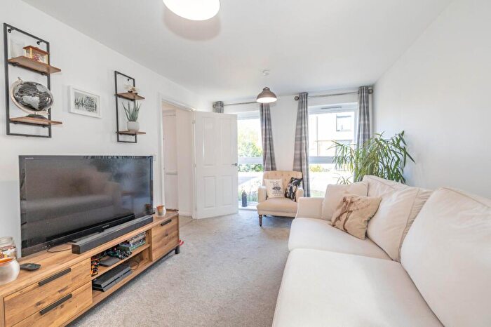 4 Bedroom Detached House For Sale In Bond Close, Faversham, Kent, ME13
