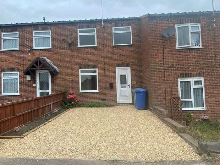 3 Bedroom House To Rent In Well Road, Rushenden, ME11