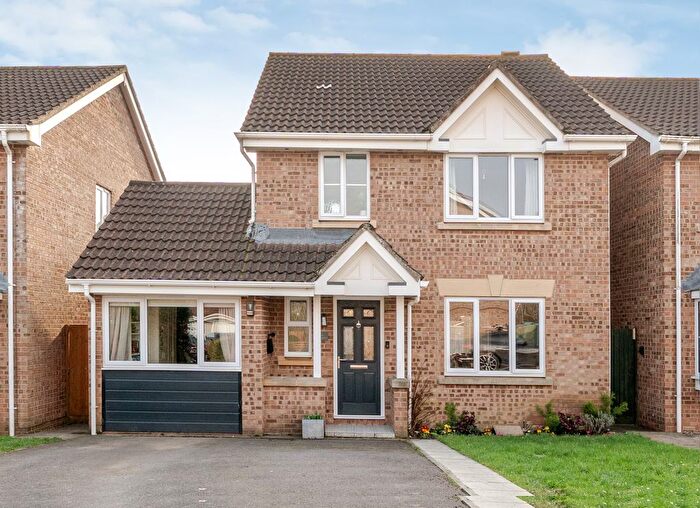 4 Bedroom Detached House For Sale In Denning Close, Taunton, TA1