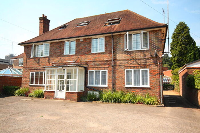 1 Bedroom Flat To Rent In Chobham Road, Woking, GU21