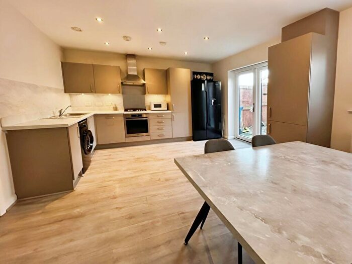 4 Bedroom House To Rent In Mawson Road, Manchester, Greater Manchester, M13