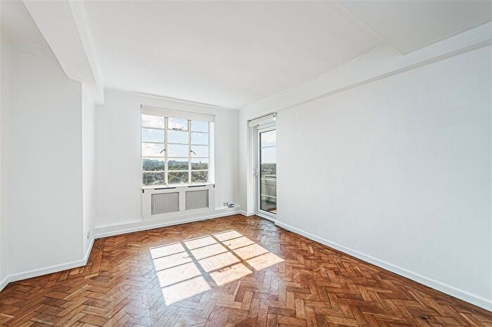 2 Bedroom Flat To Rent In Shepherds Bush Road, London, W6