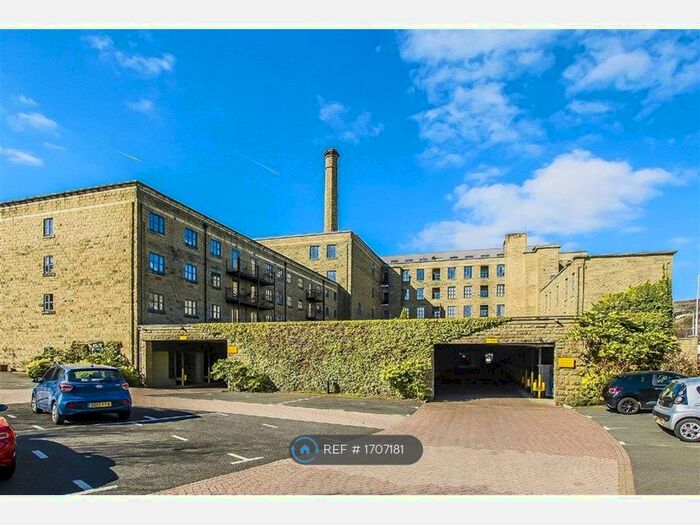 2 Bedroom Flat To Rent In Ilex Mill, Rawtenstall, BB4