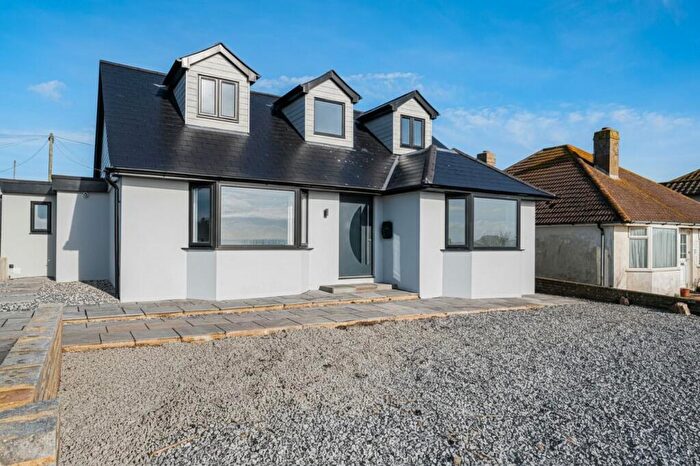 4 Bedroom Chalet For Sale In South Coast Road, Telscombe Cliffs, BN10