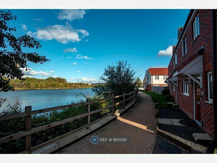 4 Bedroom Terraced House To Rent In Ellingham View, Dartford, DA1