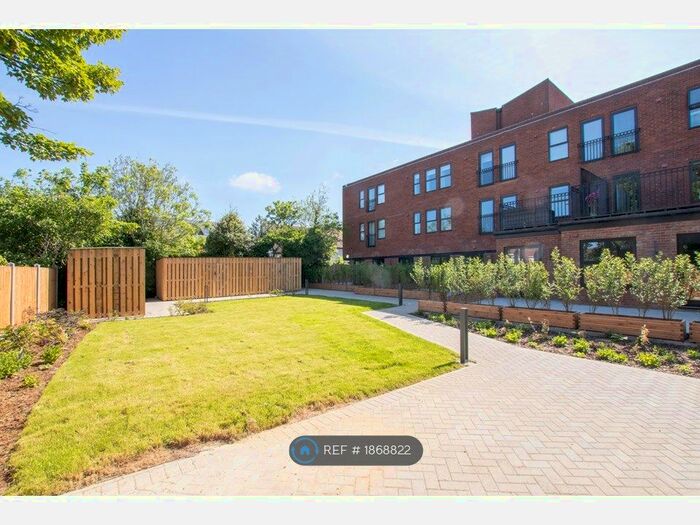 2 Bedroom Flat To Rent In High Street, Billericay, CM12