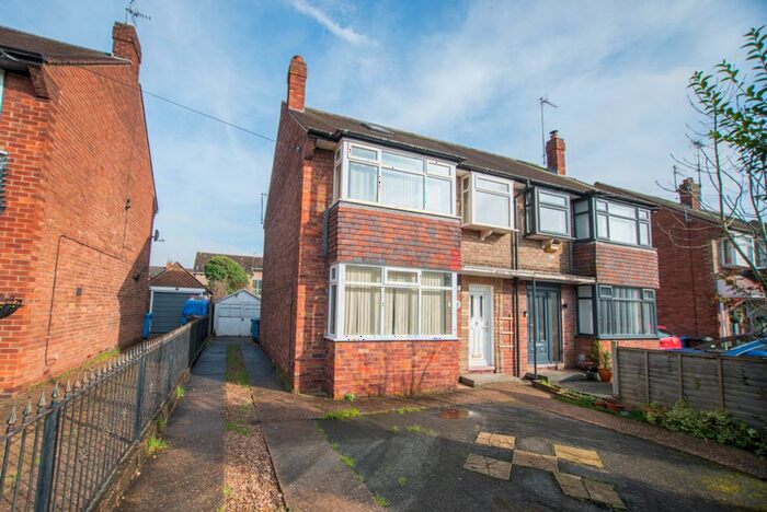 3 Bedroom Semi-Detached House To Rent In Auckland Avenue, Hull, HU6