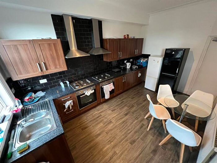 5 Bedroom Property To Rent In Stanmore Street, Burley, Leeds, LS4