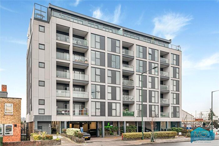 1 Bedroom Apartment For Sale In East Barnet Road, Barnet, EN4