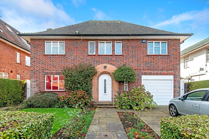 4 Bedroom Detached House For Sale In Linden Lea, London, N2