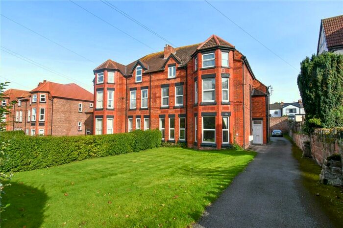 2 Bedroom Flat To Rent In Marine Park, West Kirby, Wirral, CH48