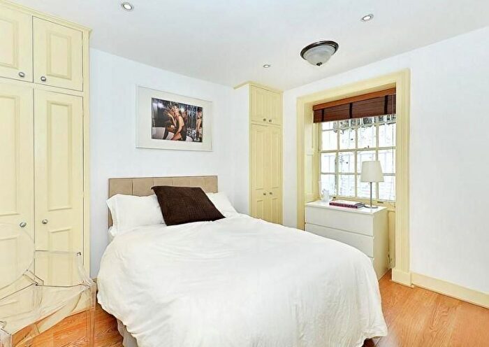 2 Bedroom Flat To Rent In Crawford Street, Marylebone, London, W1H