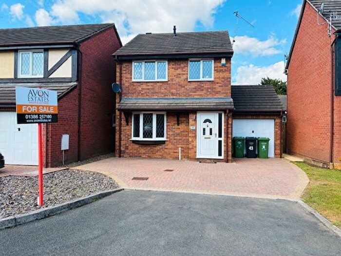 3 Bedroom Detached House For Sale In Falkland Road, Evesham, WR11