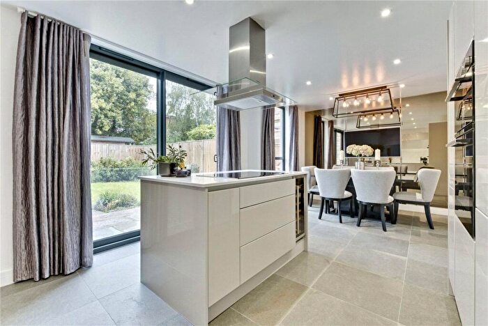 3 Bedroom Semi-Detached House To Rent In Ditton Grove, Esher, Surrey, KT10