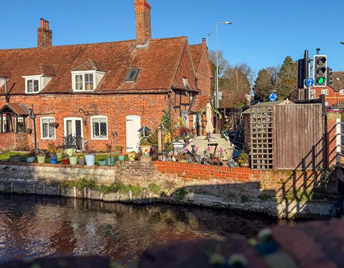 2 Bedroom Cottage For Sale In Church Road, Shaw, Newbury, RG14