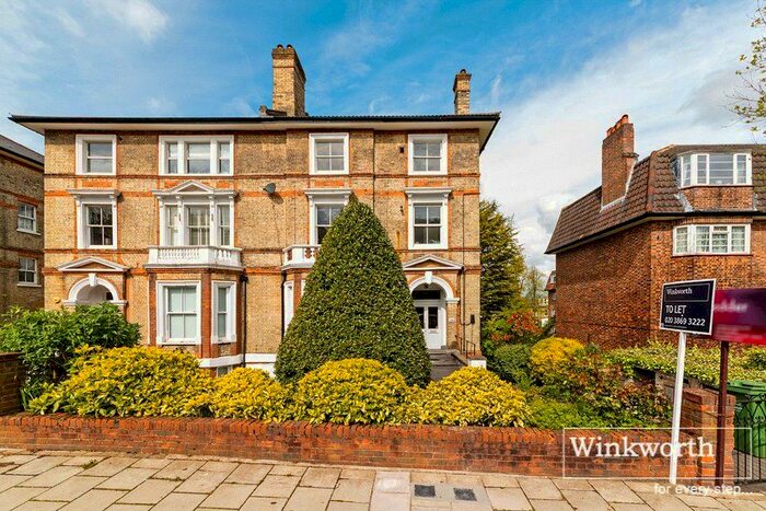 2 Bedroom Flat To Rent In Victoria Crescent, Gispy Hill, London, SE19