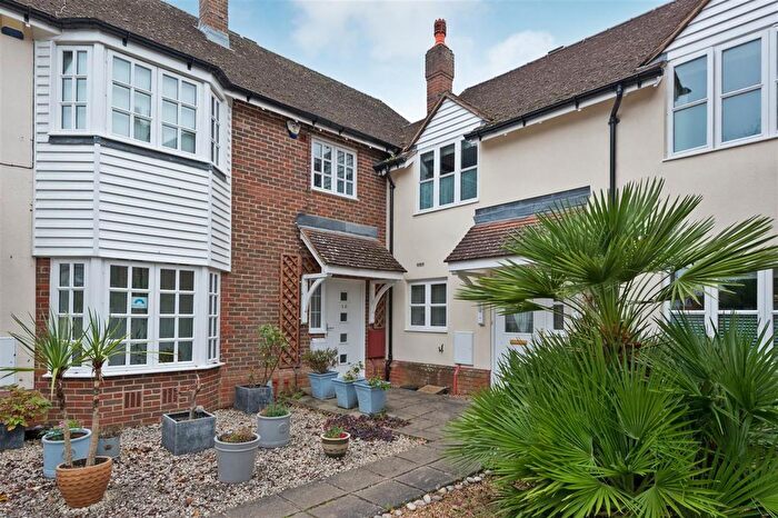 3 Bedroom End Terrace House For Sale In Cherry Orchard, Littlebourne, CT3