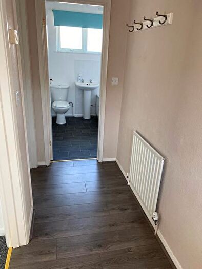 2 Bedroom Bungalow To Rent In South Close, Rushden, NN10