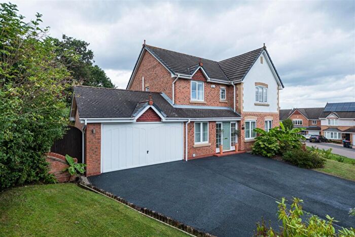 5 Bedroom Detached House For Sale In Sunningdale Close, Winsford, CW7